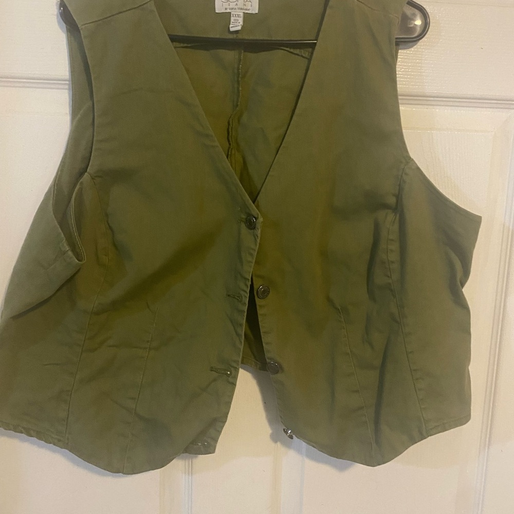 sofia by sofia vergara Olive Green Sleeveless Button Vest